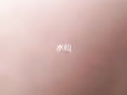 极品高颜值骚货车里就要给我舔鸡巴 外面人来人往真刺激