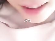 极品高颜值骚货车里就要给我舔鸡巴 外面人来人往真刺激