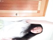 完美身材逼毛性感的艺校妹子家中浴室全裸跳劲舞完整版