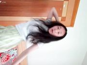 完美身材逼毛性感的艺校妹子家中浴室全裸跳劲舞完整版