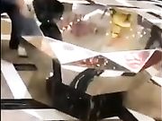 现在的主播花样真多在KTV里直播啪啪啪还高声淫叫 粉丝们快来舔逼