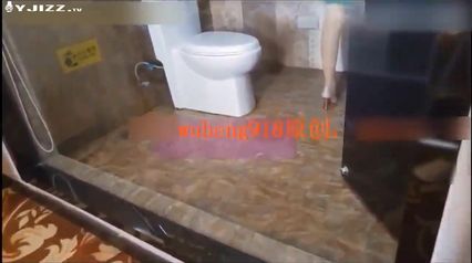 美容院认识的性感小骚货 带回家中疯狂操逼