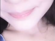 重磅福利以前一直禁播的极品美女小歪玩大尺度黄瓜插B插出白浆对白清晰