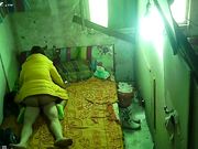 很会玩的民工大哥换着体位玩上面小姐 这两百块花的真值