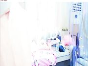 刚结婚一周的小少妇家中激情直播 外表清纯内心无比淫荡勾引粉丝们疯狂刷礼物