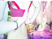 刚结婚一周的小少妇家中激情直播 外表清纯内心无比淫荡勾引粉丝们疯狂刷礼物