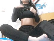 最新晋级网红极品嫩妹小Q收费群福利坚挺圆润美乳一线天馒头粉B自慰