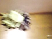 身材不错的年轻情侣酒店浴室啪啪妹子翘臀撅起屁股被勐烈后插到啊啊大叫