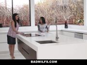 阿姨这样不好吧系列之伊食二鸟：纹身美熟女单挑懵懂两少年