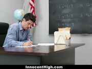 纯洁高中女生 圣经学习中遇到的巨大试探