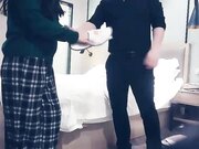 小天娱乐探花胖哥代班，格子裤颜值不错妹子，后面还有两个在等操